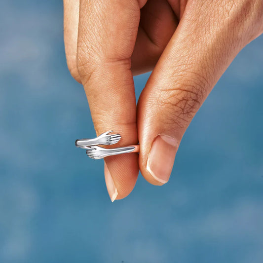 A Hug To You Ring – A Meaningful Gift She'll Never Forget
