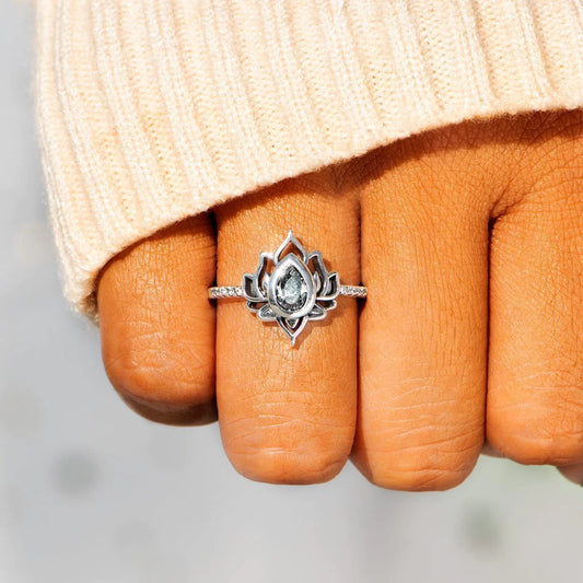 Lotus Ring – 12 Months Birthstone