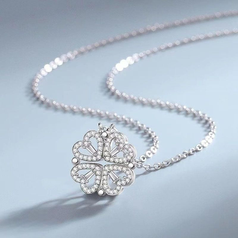 CLOVER ELEGANCE™ NECKLACE